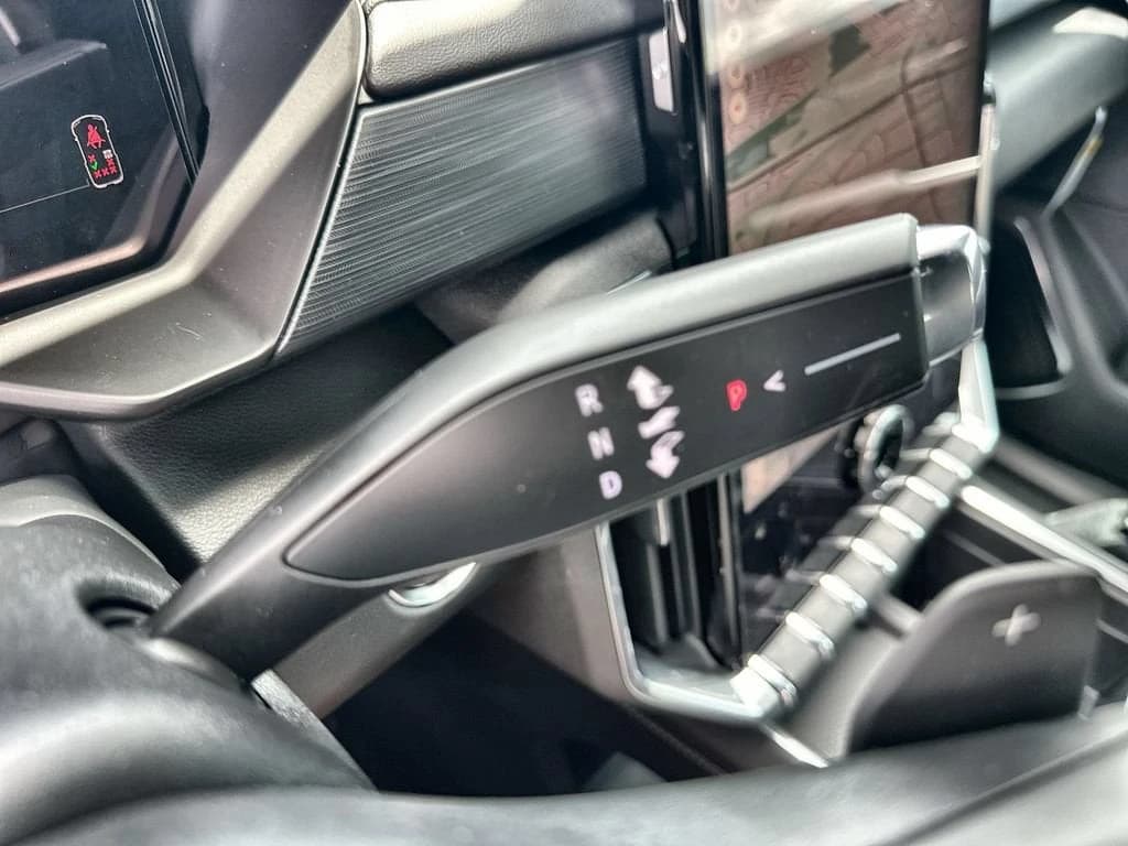 GMC Acadia FWD Elevation 4dr 2026 — side view