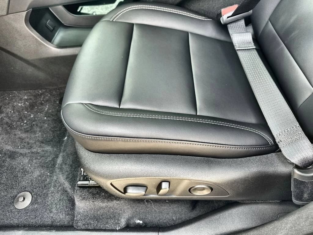 GMC Acadia FWD Elevation 4dr 2026 — side view