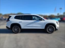 GMC Acadia FWD Elevation 4dr 2026 — side view