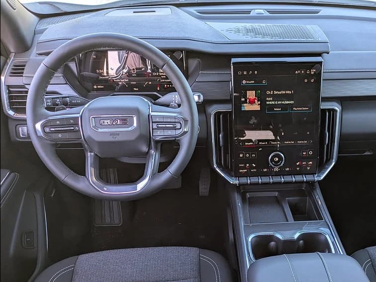 GMC Acadia FWD Elevation 4dr 2026 — side view