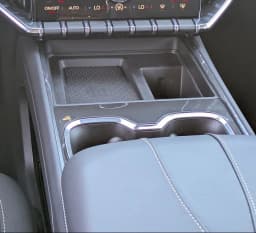 GMC Acadia FWD Elevation 4dr 2026 — side view