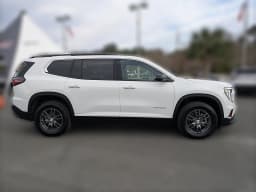 GMC Acadia FWD Elevation 4dr 2026 — side view