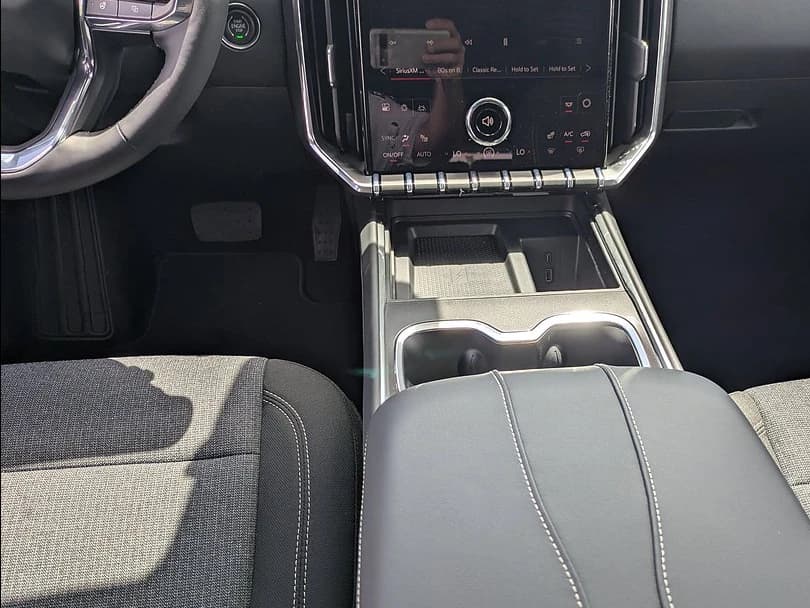 GMC Acadia FWD Elevation 4dr 2026 — side view