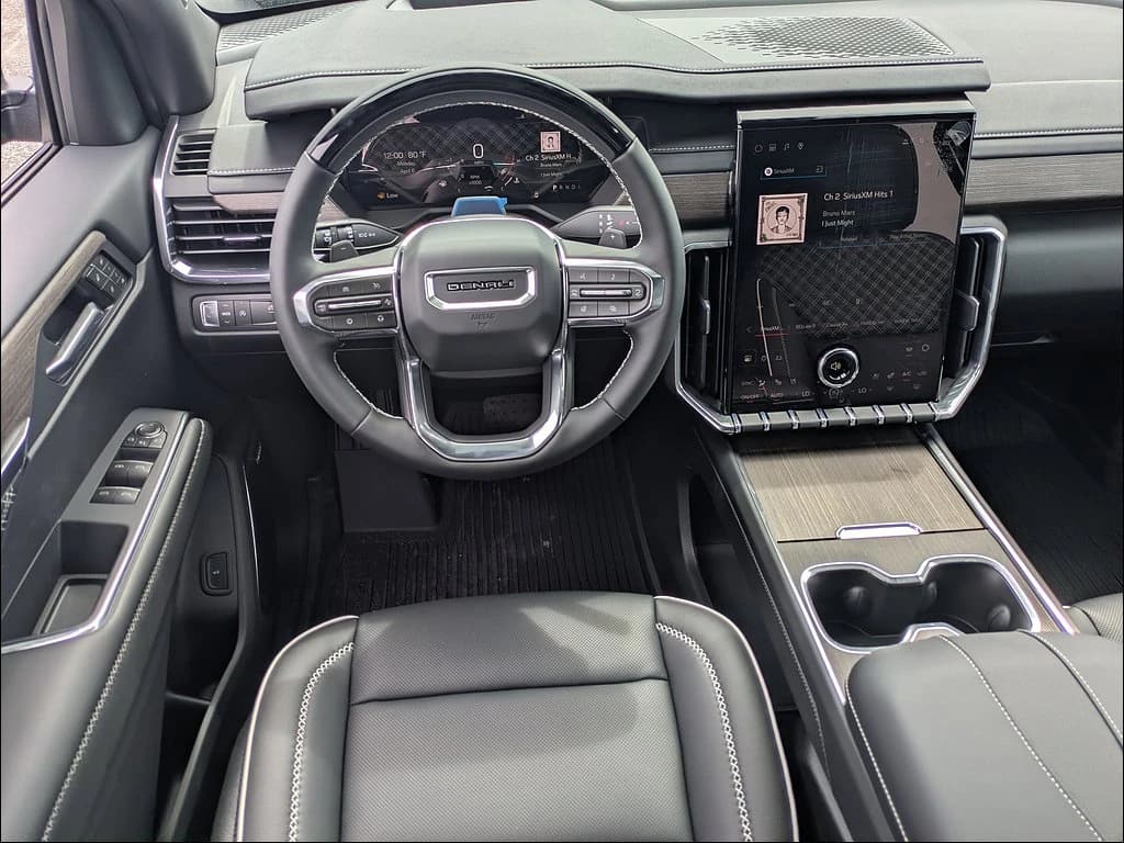 GMC Acadia FWD Denali 4dr 2026 — side view