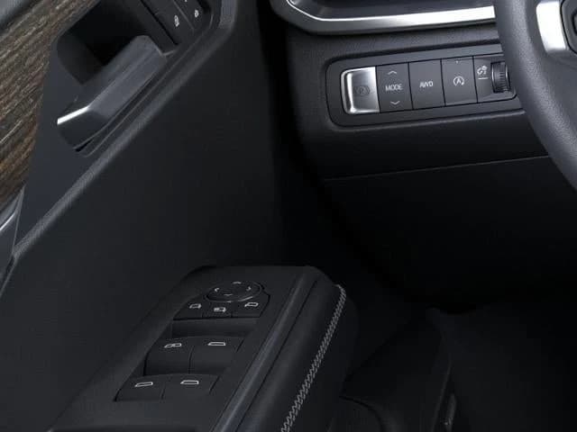 GMC Acadia AWD Denali 4dr 2026 — side view