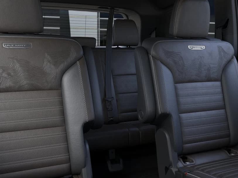 GMC Acadia FWD Denali Ultimate 4dr 2026 — side view