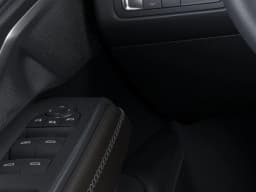 GMC Acadia FWD Denali Ultimate 4dr 2026 — side view
