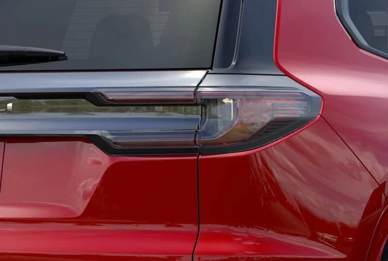 GMC Acadia AWD Denali Ultimate 4dr 2026 — side view