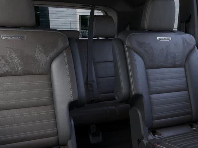 GMC Acadia AWD Denali Ultimate 4dr 2026 — side view