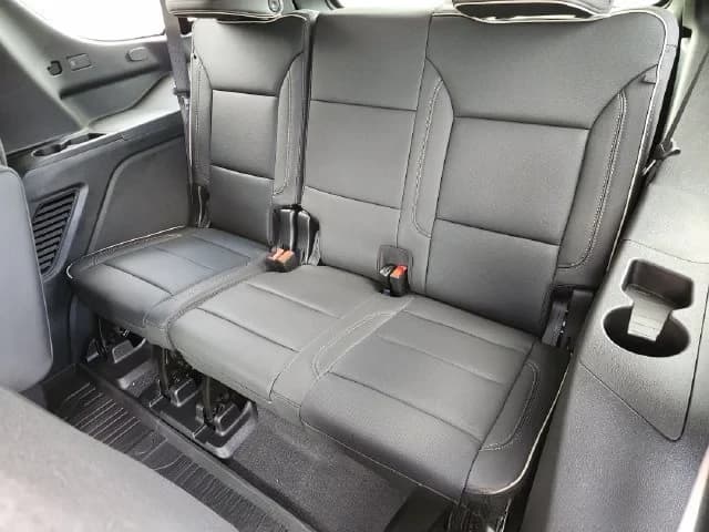 GMC Yukon Elevation 2WD 4dr 2027 — side view