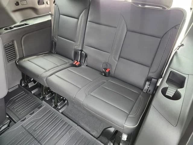 GMC Yukon XL Elevation 2WD 4dr 2026 — side view
