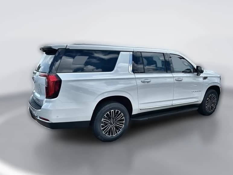 GMC Yukon XL Elevation 2WD 4dr 2026 — side view