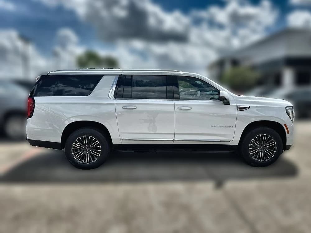 GMC Yukon XL Elevation 2WD 4dr 2026 — side view