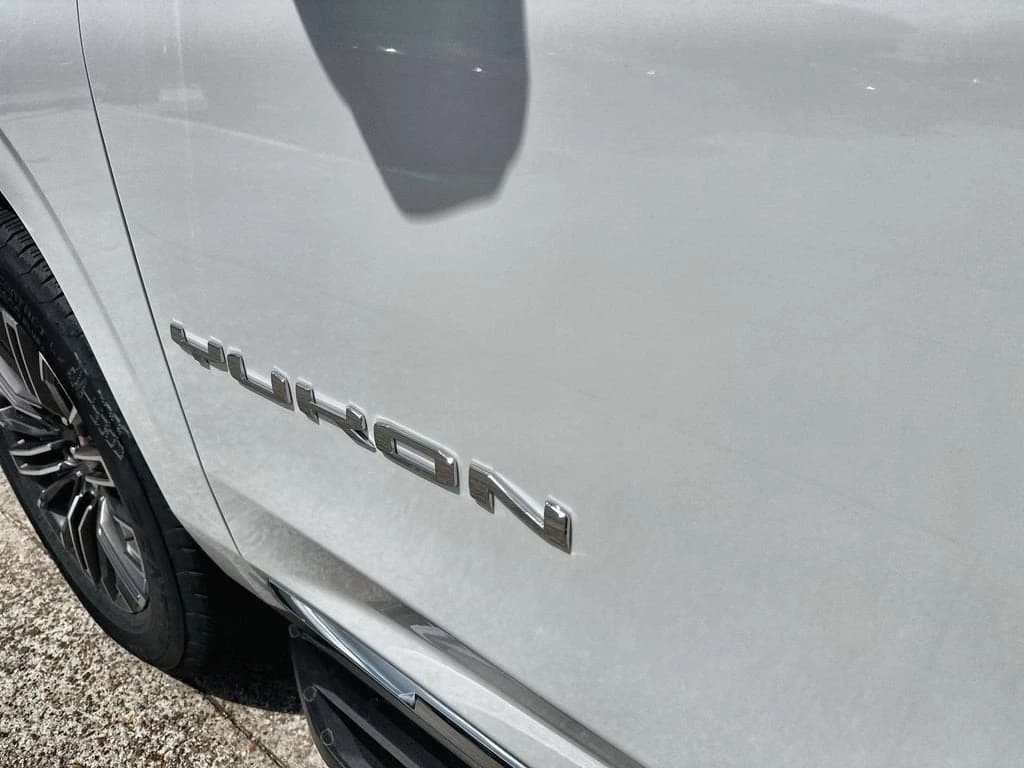 GMC Yukon XL Elevation 2WD 4dr 2026 — side view