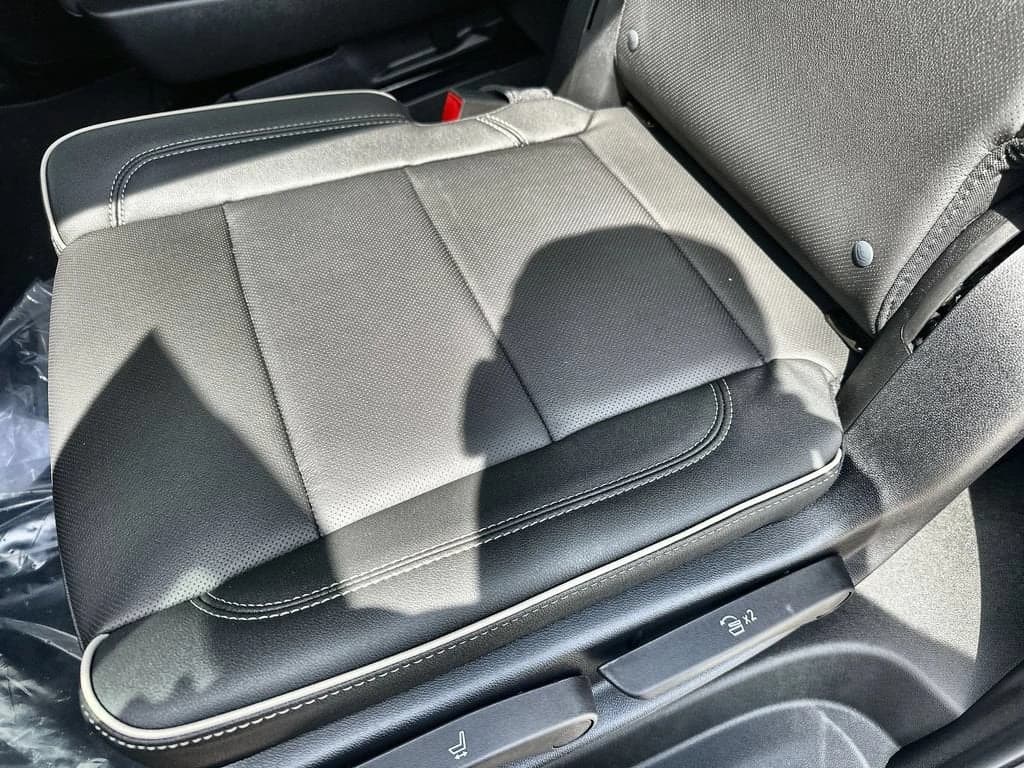 GMC Yukon XL Elevation 2WD 4dr 2026 — side view