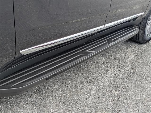 GMC Yukon XL Elevation 2WD 4dr 2026 — side view