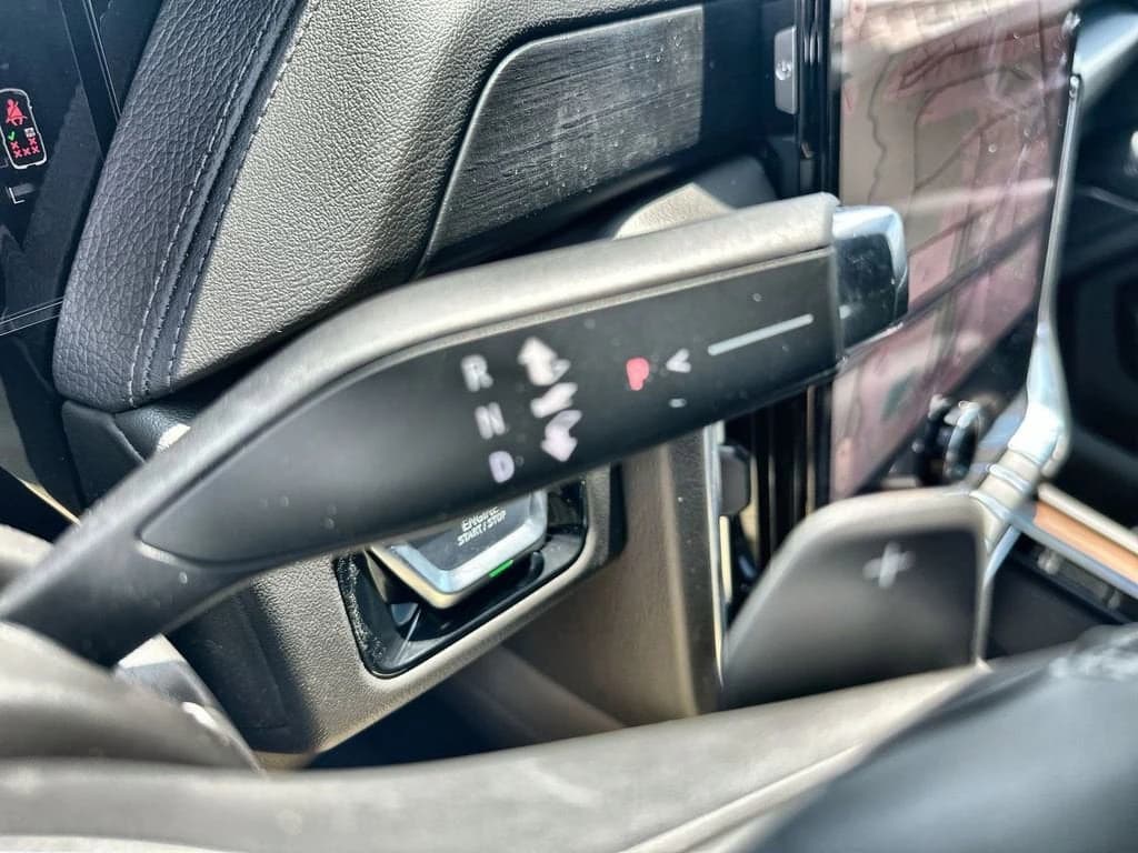 GMC Yukon XL Denali 2WD 4dr 2026 — side view