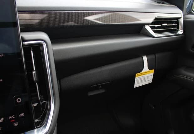 GMC Yukon Elevation 4WD 4dr 2026 — side view