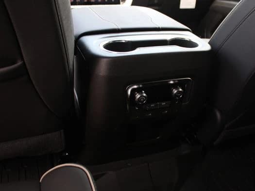 GMC Yukon Elevation 4WD 4dr 2026 — side view