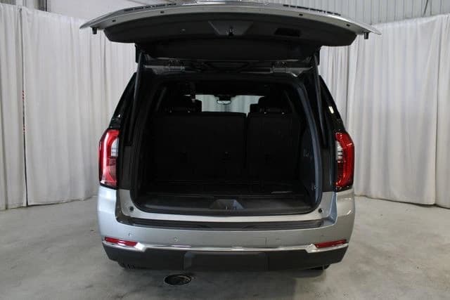 GMC Yukon Elevation 4WD 4dr 2026 — side view