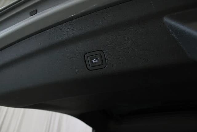 GMC Yukon Elevation 4WD 4dr 2026 — side view