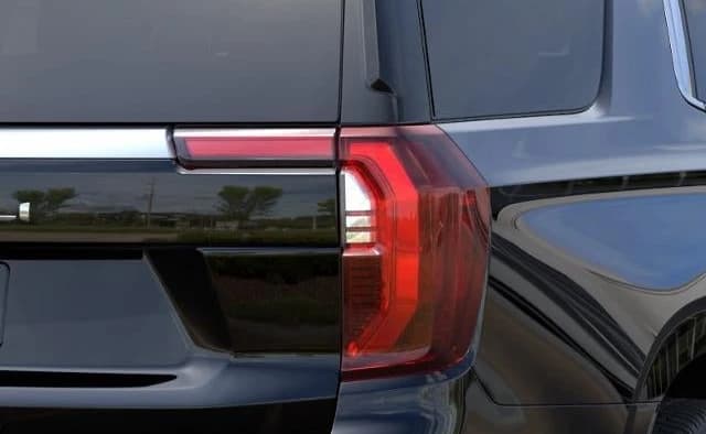 GMC Yukon Denali 4WD 4dr 2026 — side view