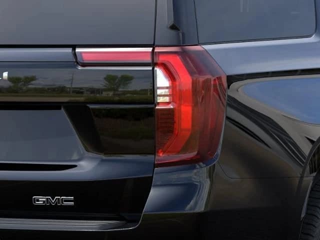 GMC Yukon XL Denali Ultimate 4WD 4dr 2026 — side view