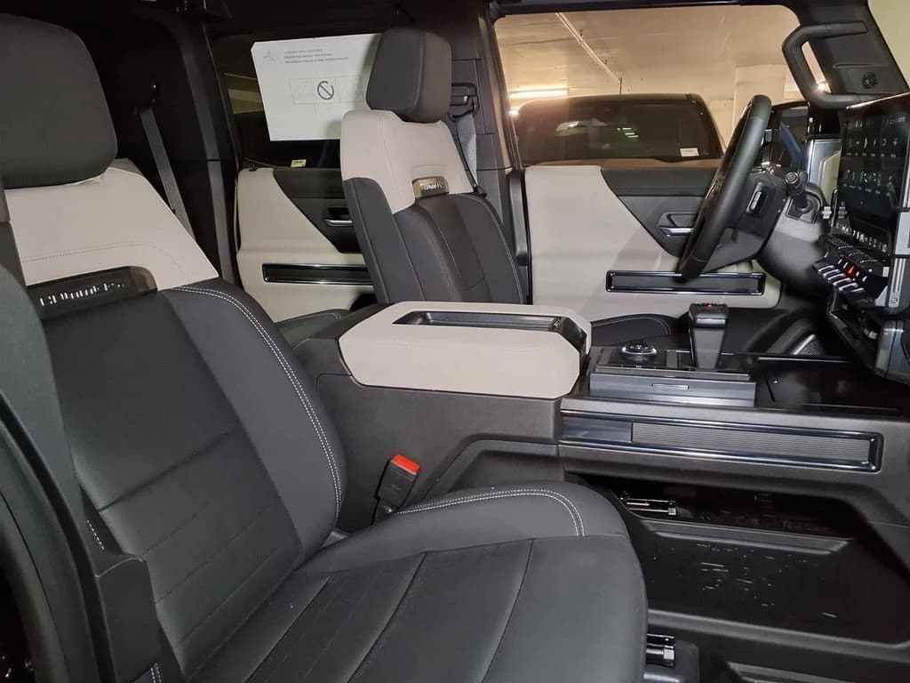 GMC HUMMER EV SUV 2X e4WD 4dr 2026 — side view