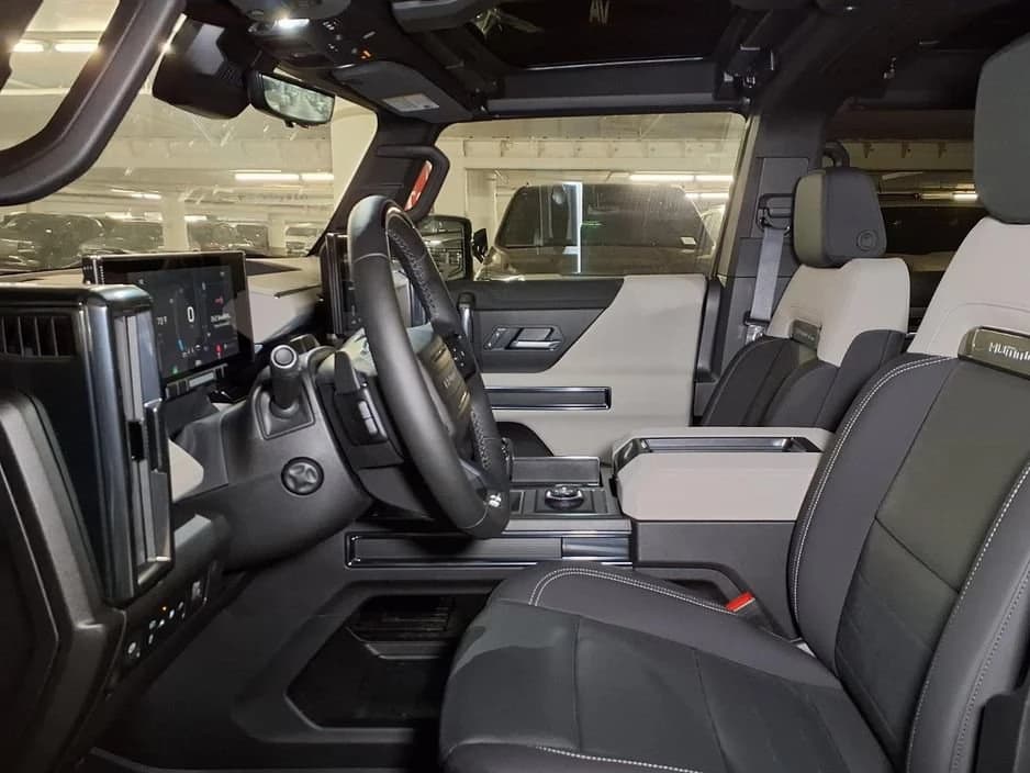 GMC HUMMER EV SUV 2X e4WD 4dr 2026 — side view