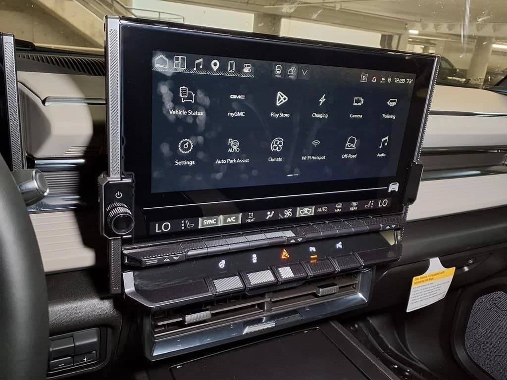 GMC HUMMER EV SUV 2X e4WD 4dr 2026 — side view