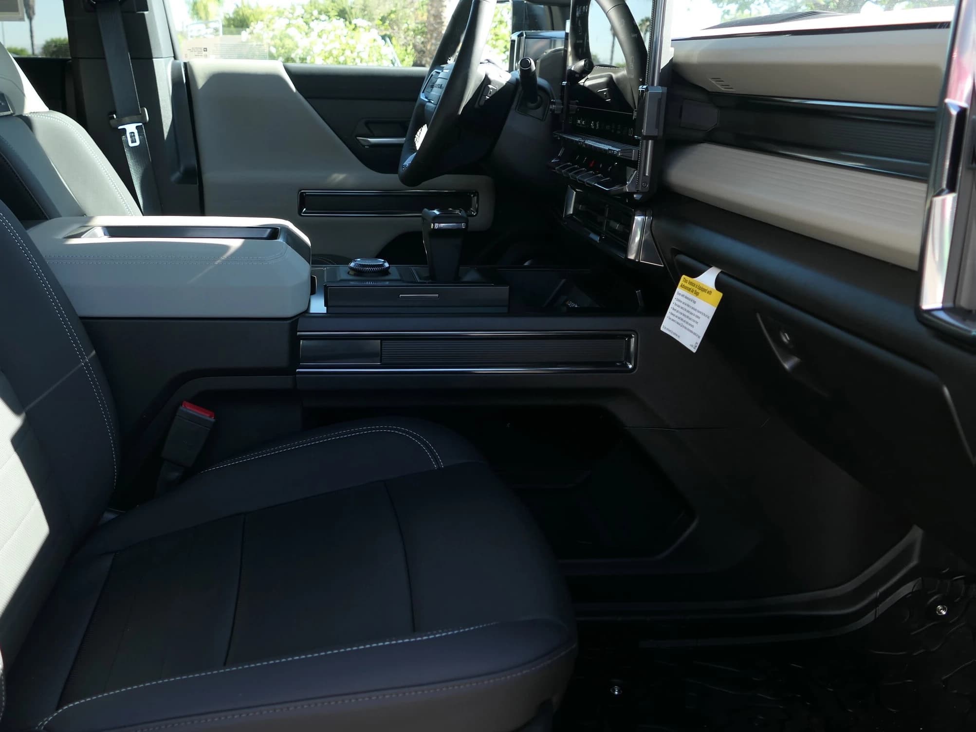 GMC HUMMER EV SUV 2X e4WD 4dr 2026 — side view