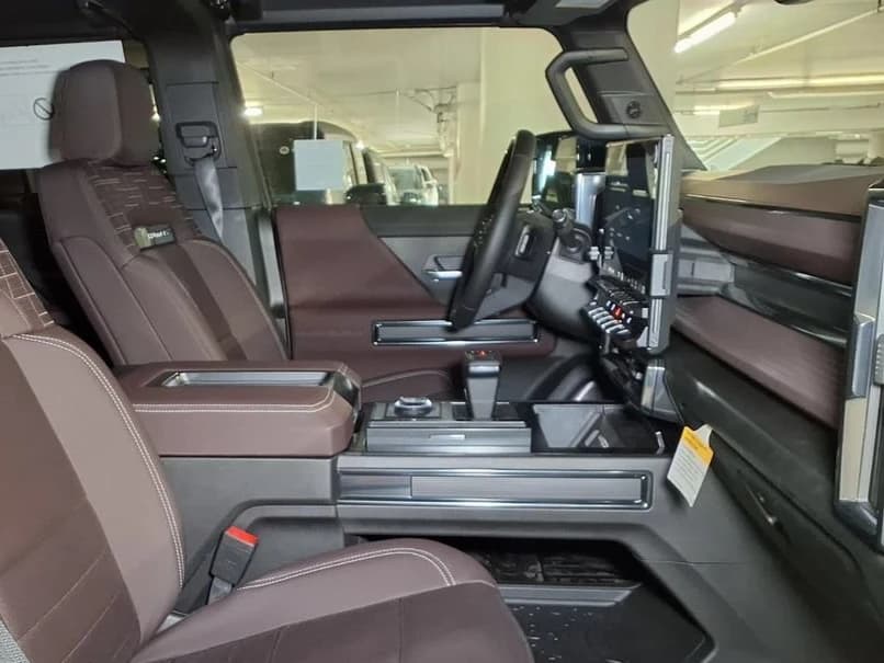 GMC HUMMER EV SUV 2X e4WD 4dr 2026 — side view