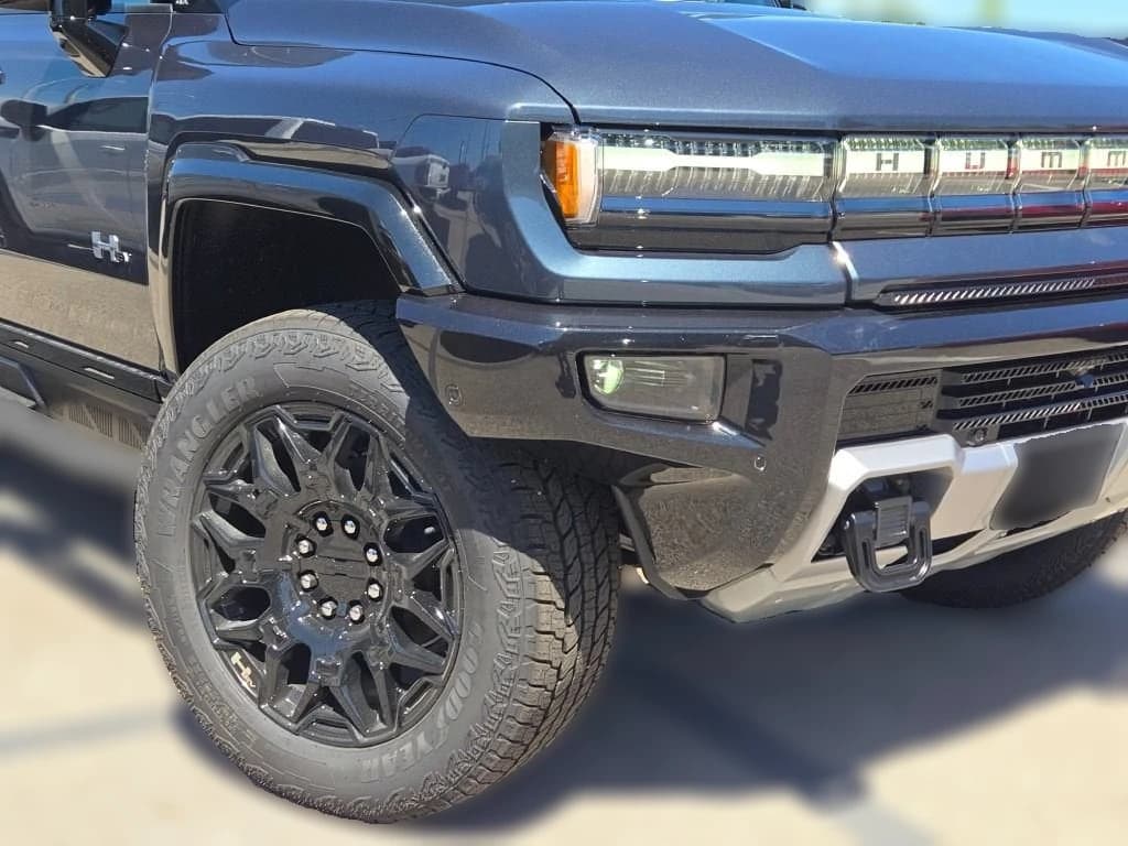 GMC HUMMER EV SUV 2X e4WD 4dr 2026 — side view