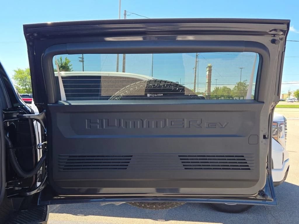 GMC HUMMER EV SUV 2X e4WD 4dr 2026 — side view
