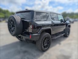 GMC HUMMER EV SUV 2X e4WD 4dr 2026 — side view
