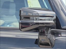GMC HUMMER EV SUV 2X e4WD 4dr 2026 — side view