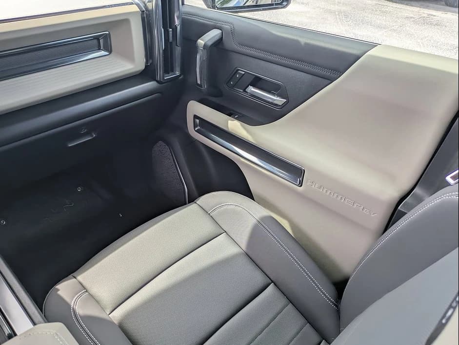 GMC HUMMER EV SUV 2X e4WD 4dr 2026 — side view