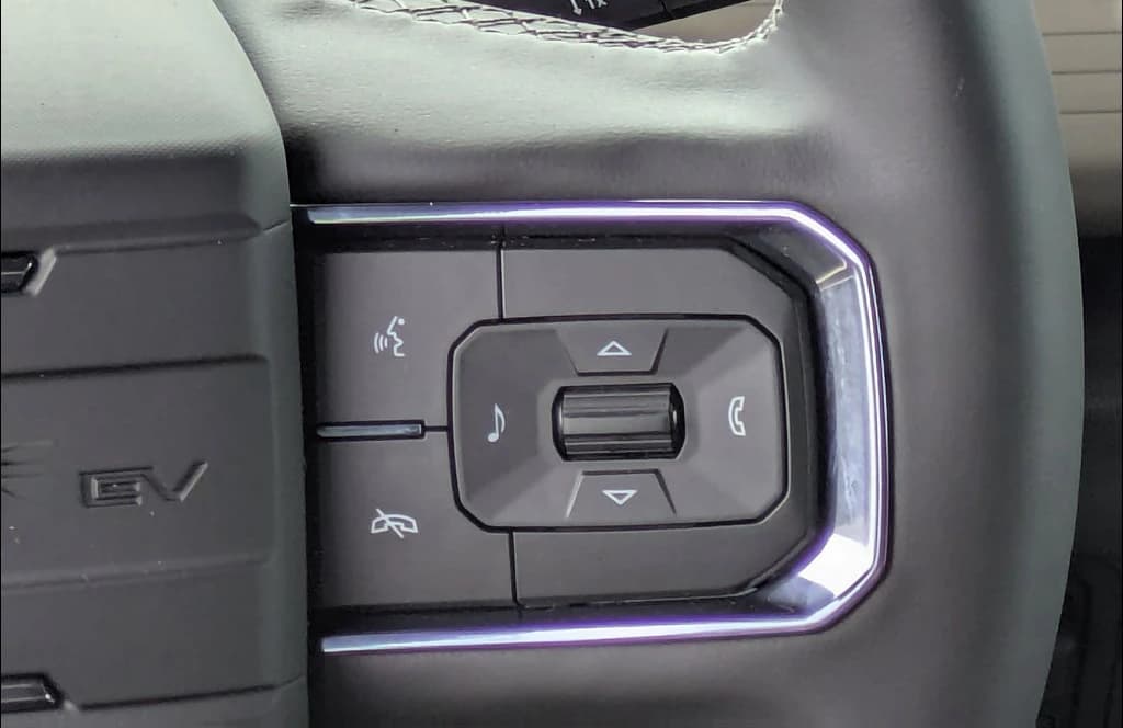 GMC HUMMER EV SUV 2X e4WD 4dr 2026 — side view