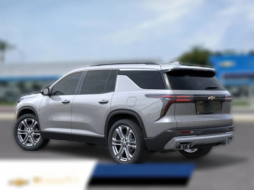 Chevrolet Traverse FWD LT 4dr 2026 — side view