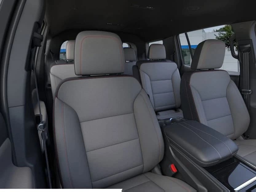 Chevrolet Traverse FWD LT 4dr 2026 — side view