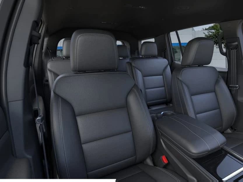 Chevrolet Traverse FWD LT 4dr 2026 — side view