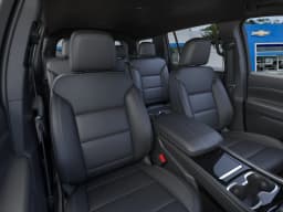 Chevrolet Traverse FWD LT 4dr 2026 — side view