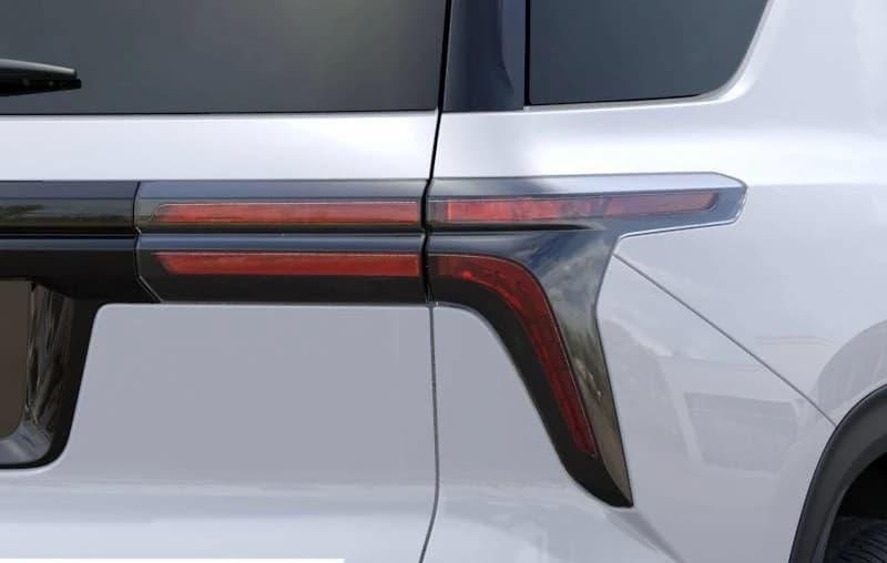 Chevrolet Traverse FWD LT 4dr 2027 — side view