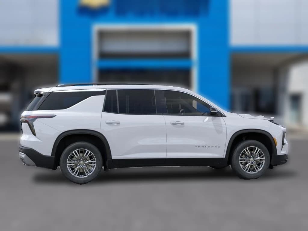 Chevrolet Traverse FWD LT 4dr 2026 — side view