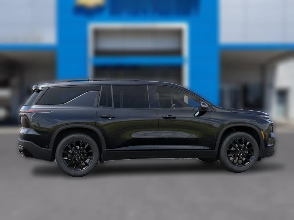 Chevrolet Traverse FWD LT 4dr 2026 — side view