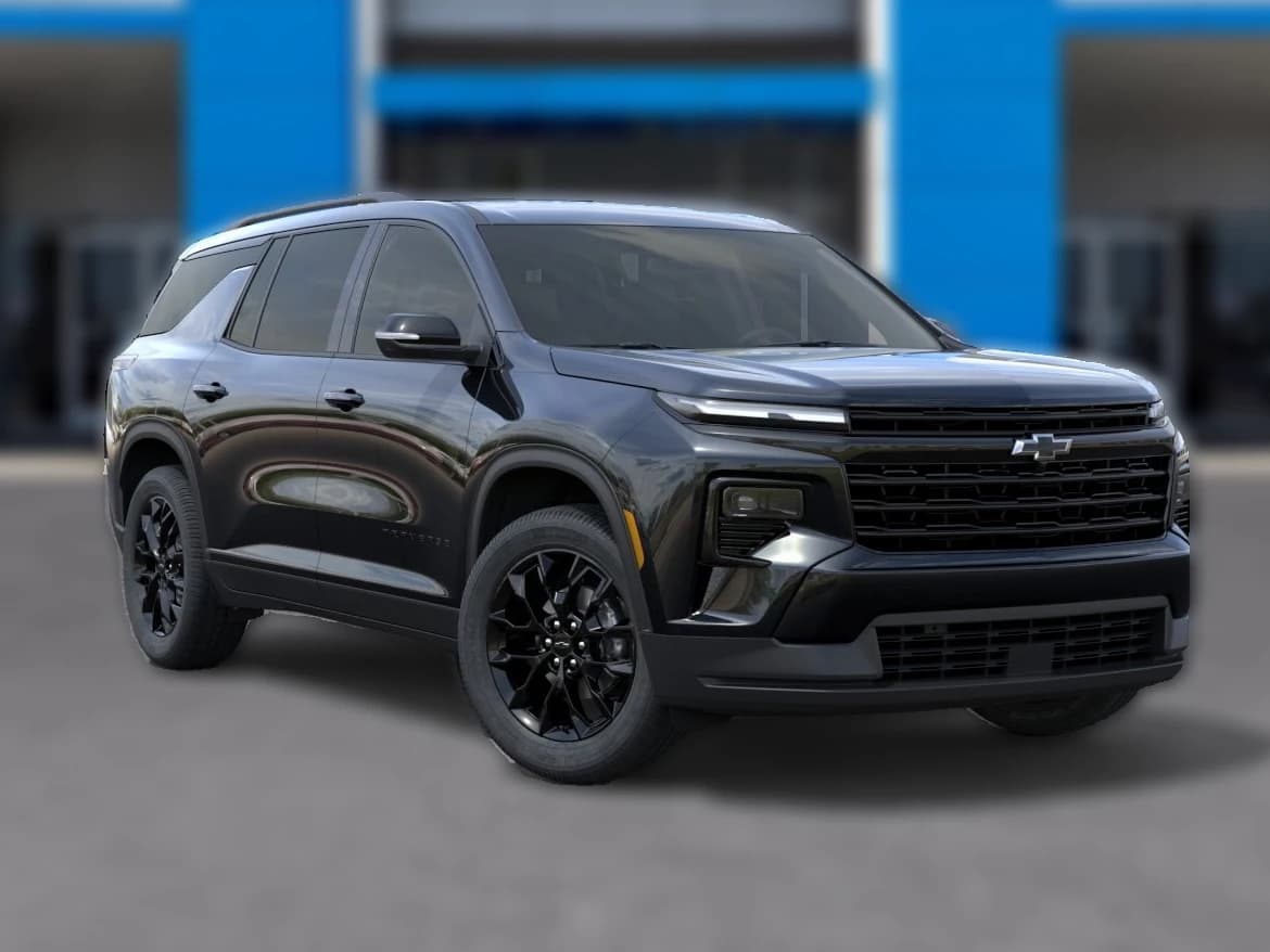Chevrolet Traverse FWD LT 4dr 2026 — side view