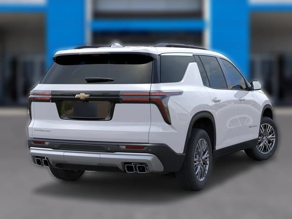 Chevrolet Traverse FWD LT 4dr 2027 — side view