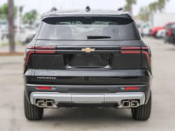 Chevrolet Traverse FWD LT 4dr 2027 — side view