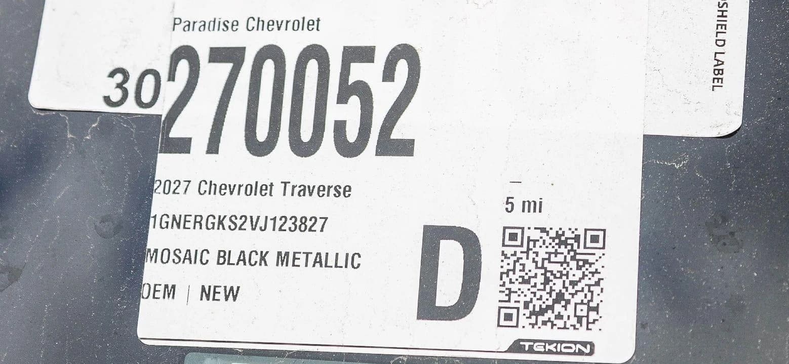 Chevrolet Traverse FWD LT 4dr 2027 — side view