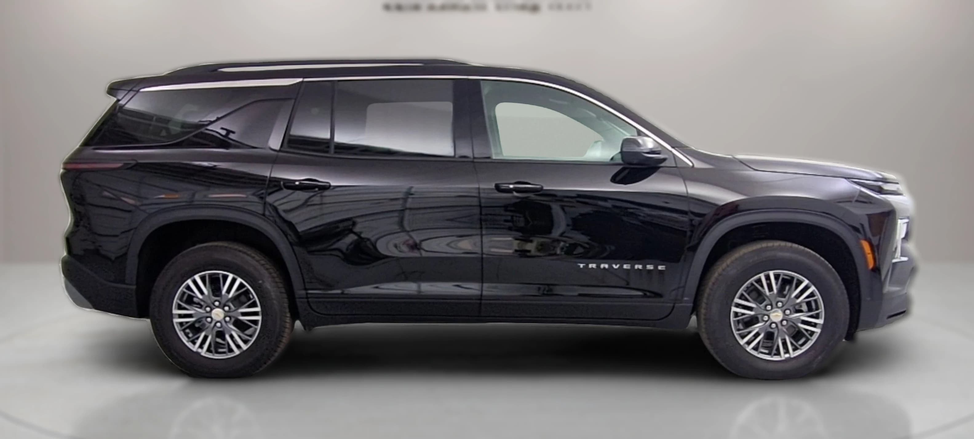 Chevrolet Traverse FWD LT 4dr 2026 — side view